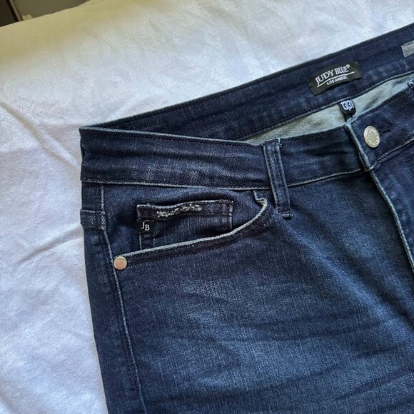 Judy Blue Navy Dark Wash High-Rise Boyfriend Jeans Size 13/31 Distressed Details - Picture 6 of 12
